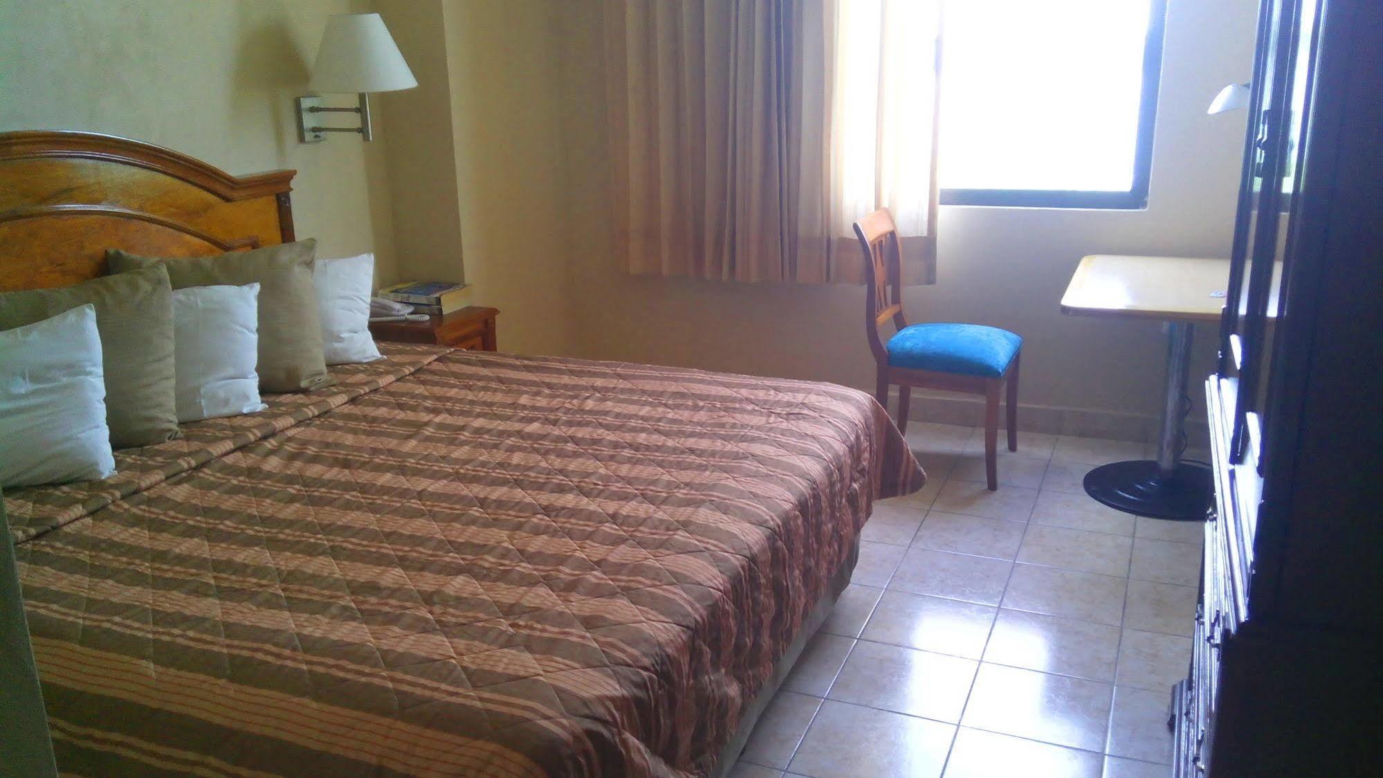 Hotel & Suites Real Del Lago Villahermosa Exterior photo